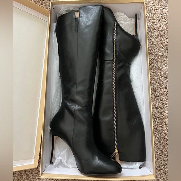 Michael Kors Clara Leather Boot Size 10M stilleto black - Picture 3 of 6